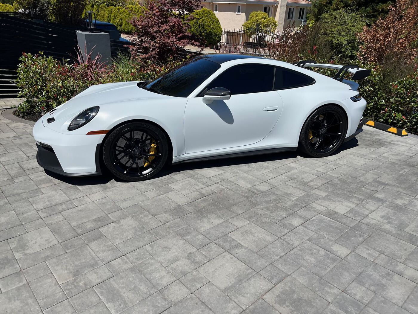 White Porsche 911 GT3 after detailing